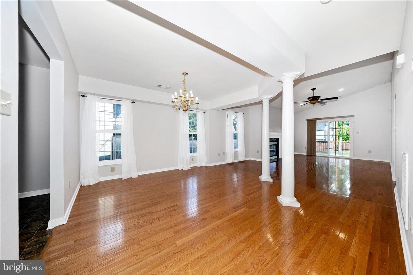 17817 Sherman Avenue photo 6