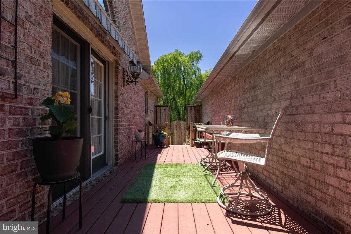 20407 Kings Crest Boulevard photo 22