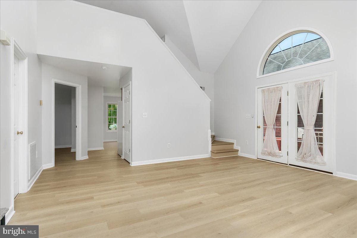 20407 Kings Crest Boulevard photo 4