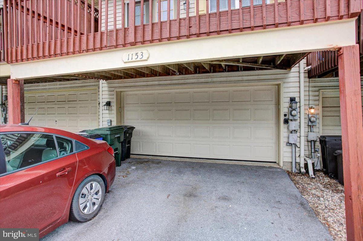1153 Lindsay Ln photo 5