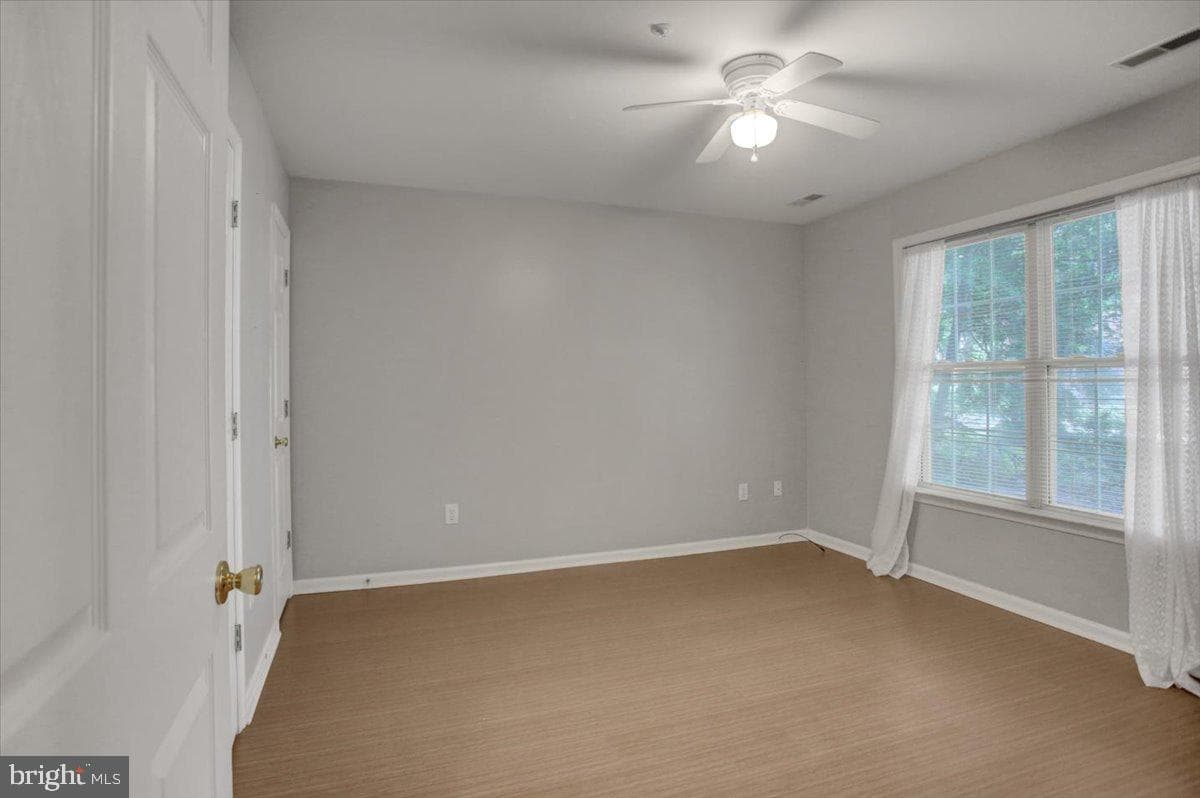 1153 Lindsay Ln photo 8