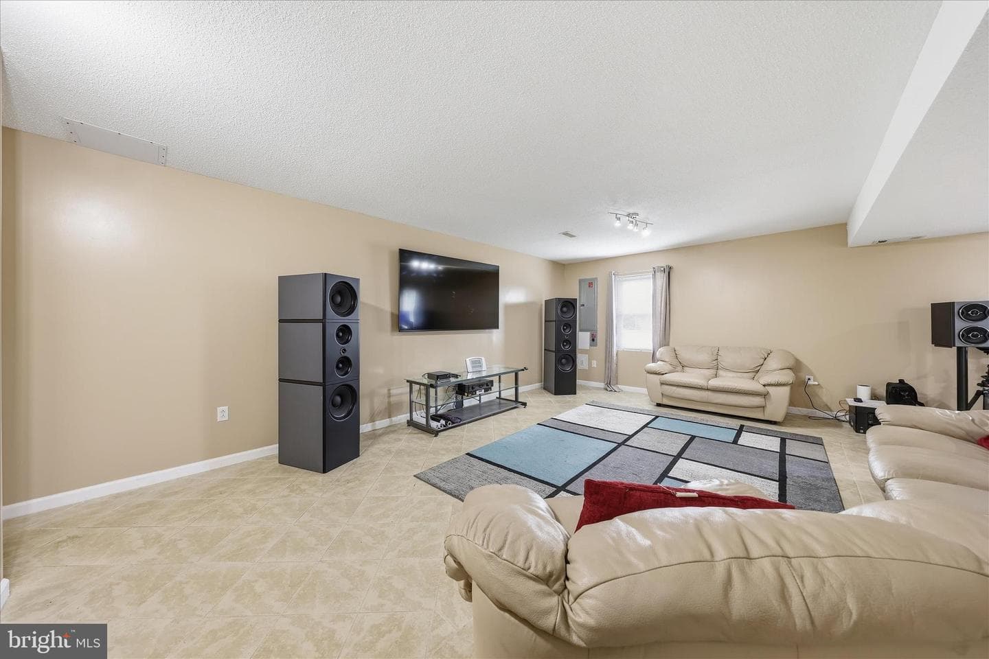 121 Bachtell Circle photo 33