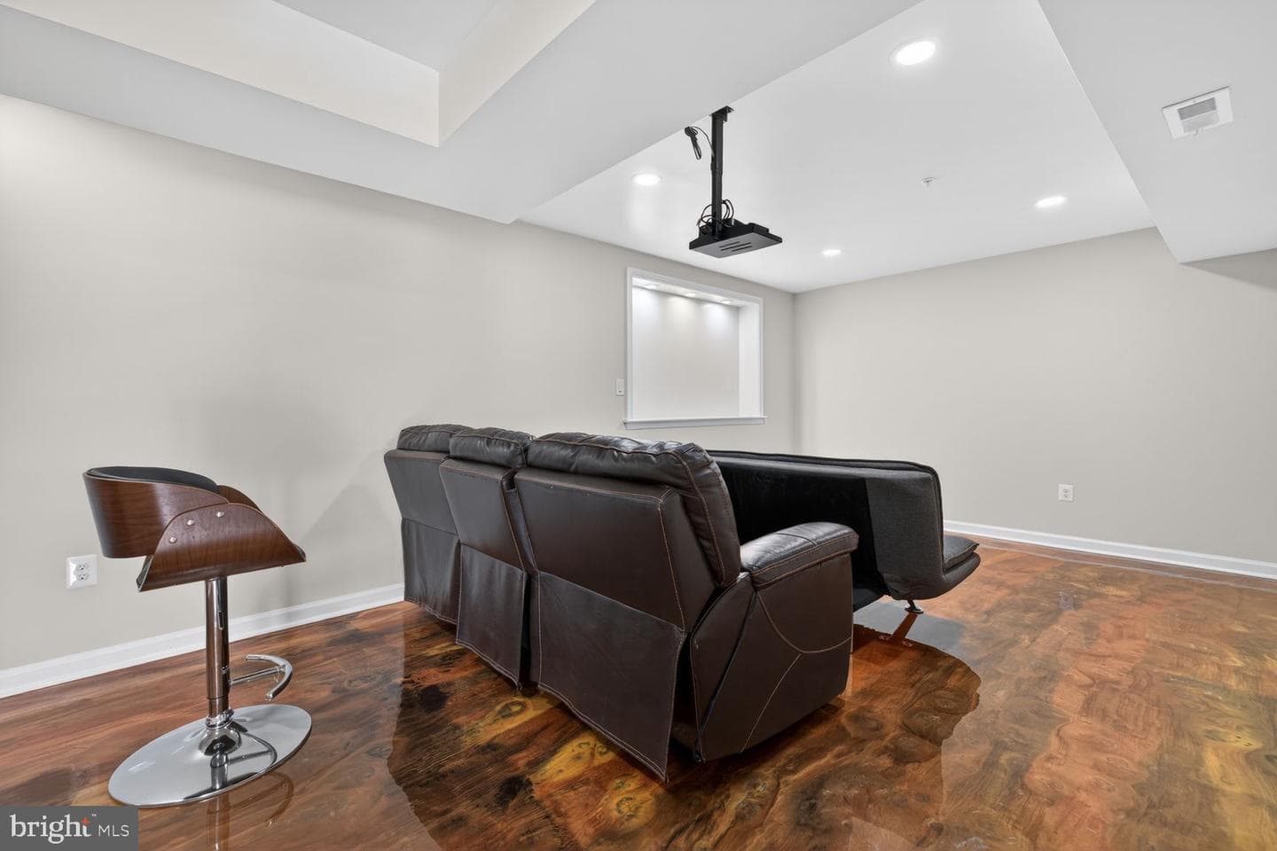 9425 Alloway Drive photo 33