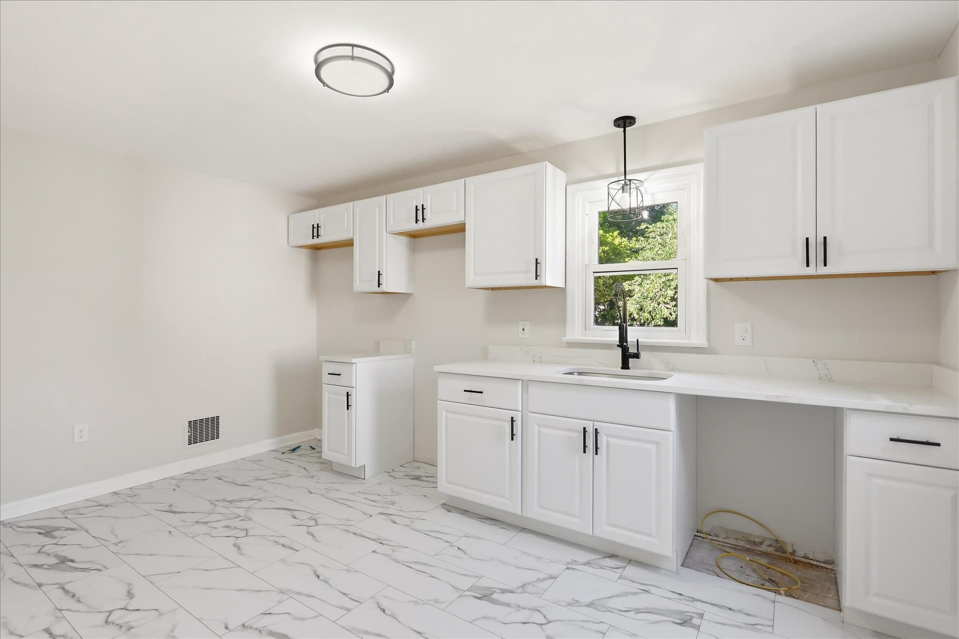 11006 Decker Avenue photo 15