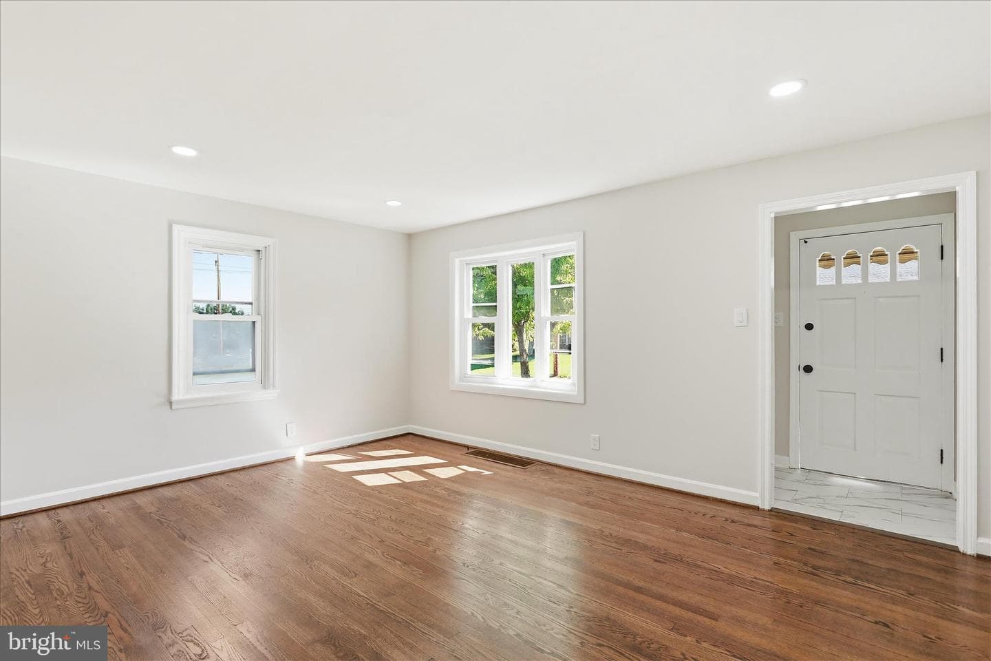 11006 Decker Avenue photo 6
