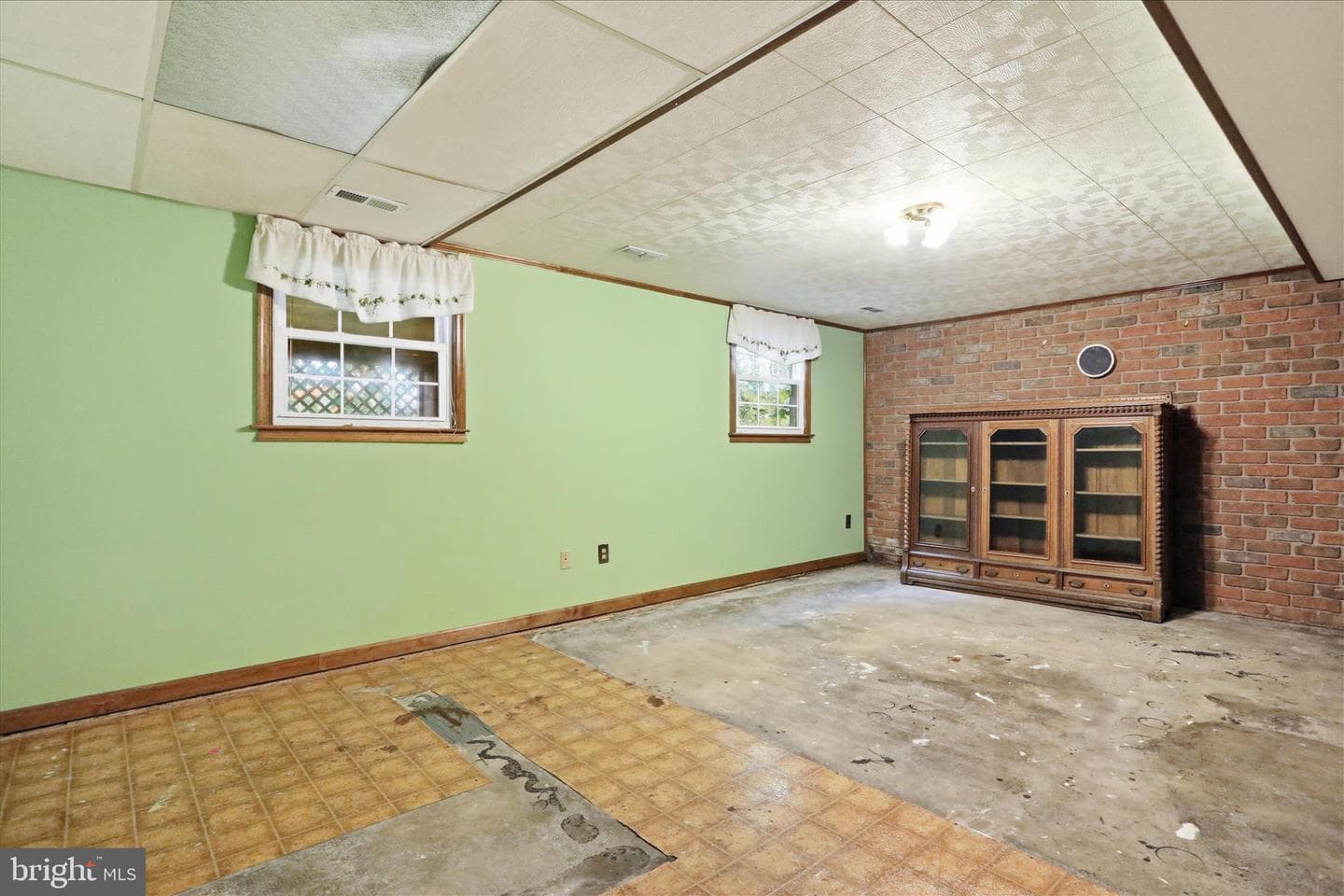 17813 Greentree Terrace photo 28