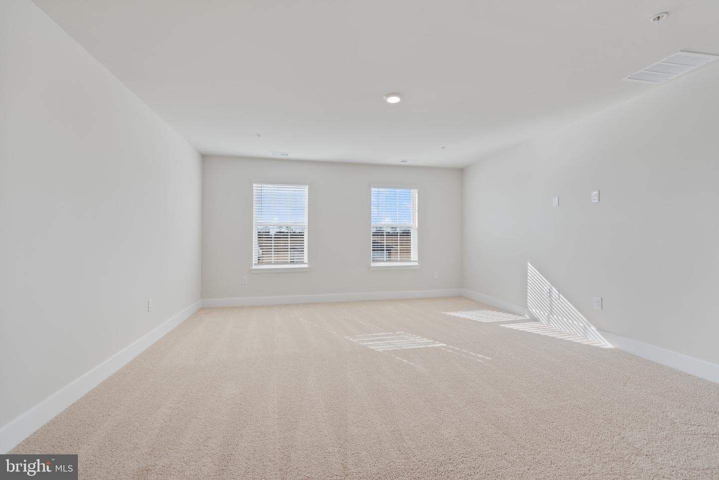 1216 Moller Avenue photo 12