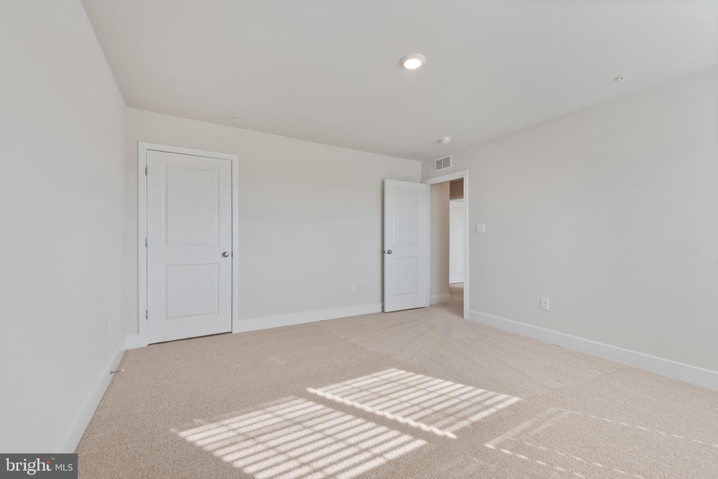 1216 Moller Avenue photo 16