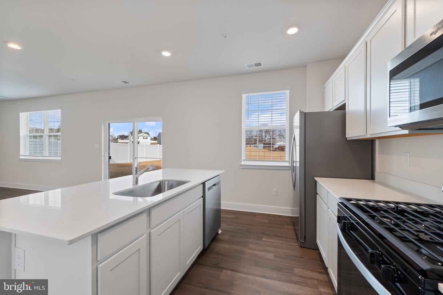 1216 Moller Avenue photo 29