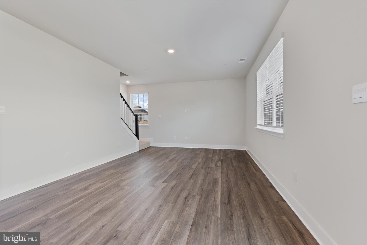 1216 Moller Avenue photo 7