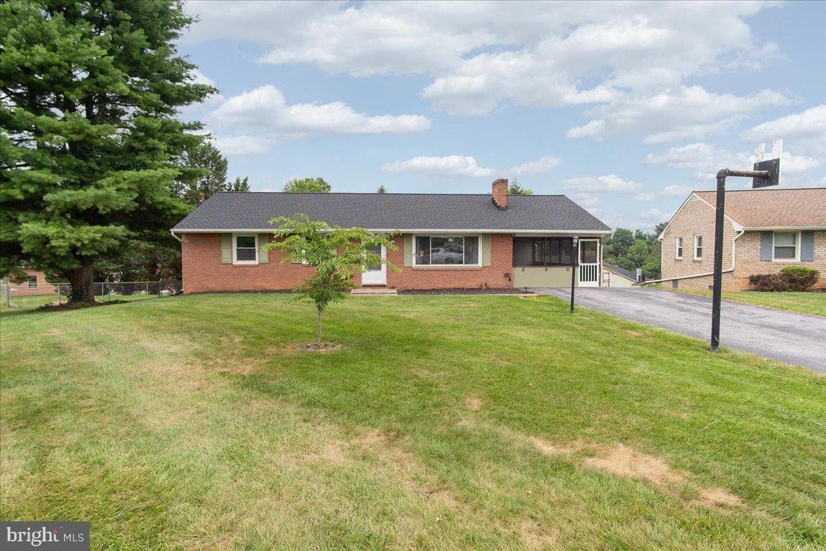 10602 Oaktree Circle photo 32