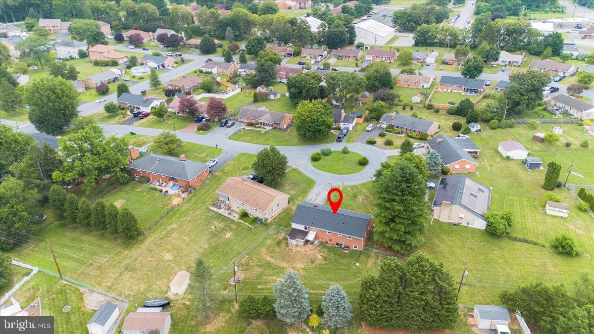 10602 Oaktree Circle photo 35