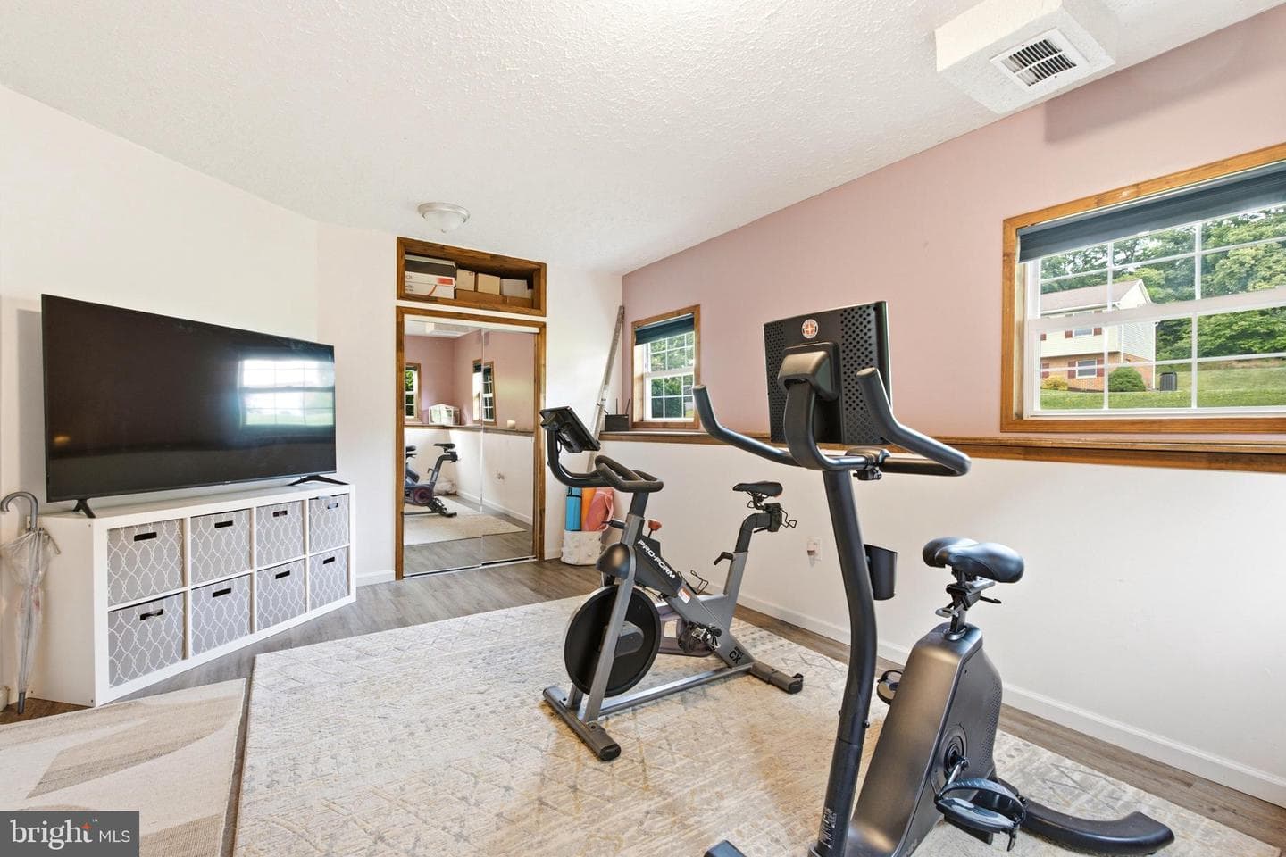 93 Byron Drive photo 27