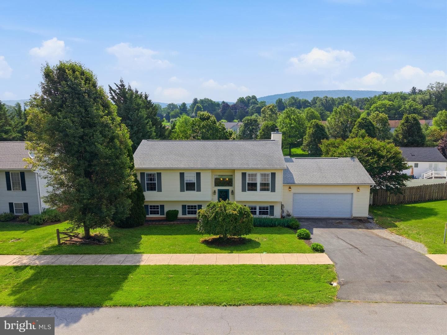 93 Byron Drive photo 44