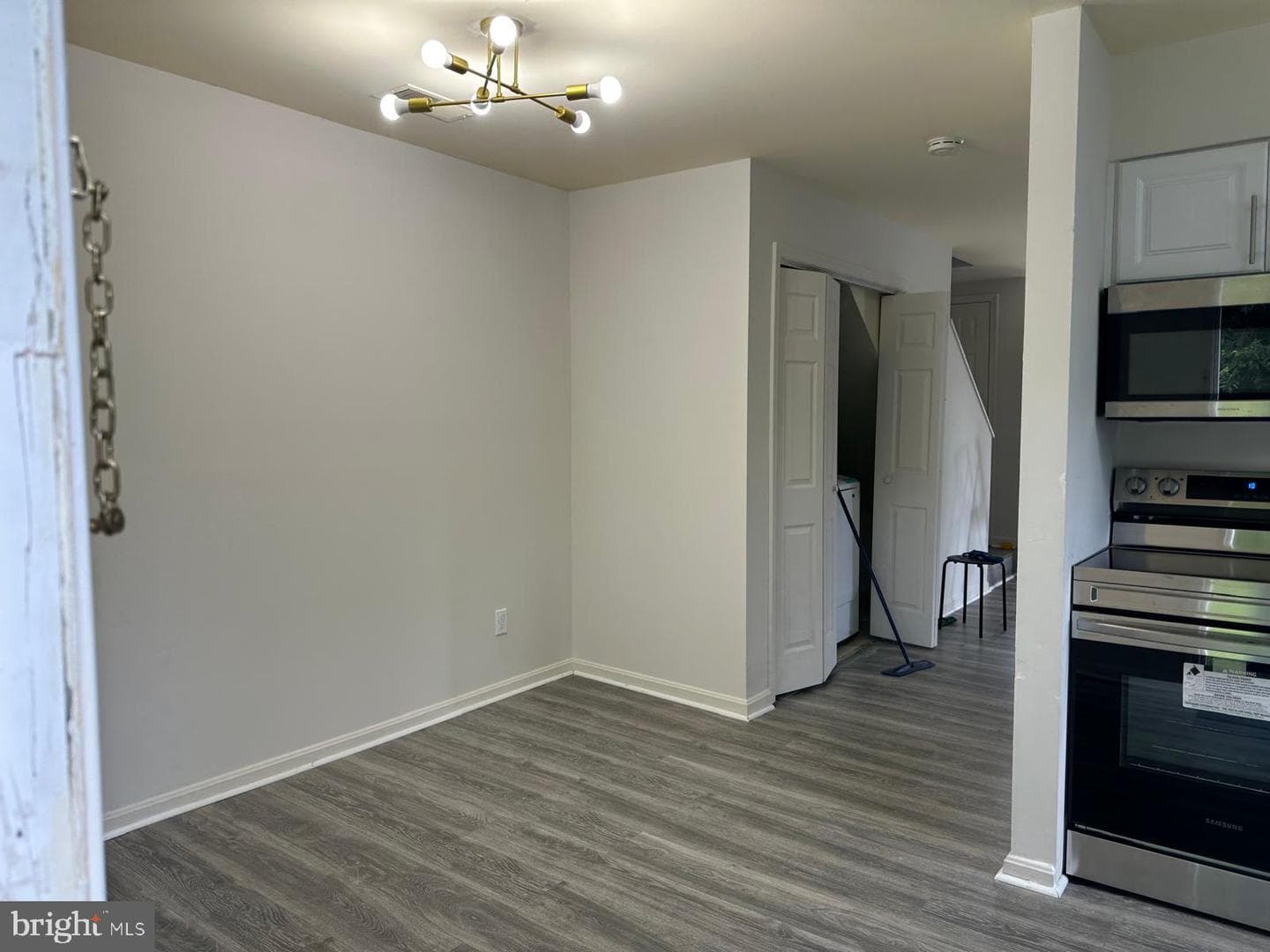 241 Merrbaugh Drive photo 9