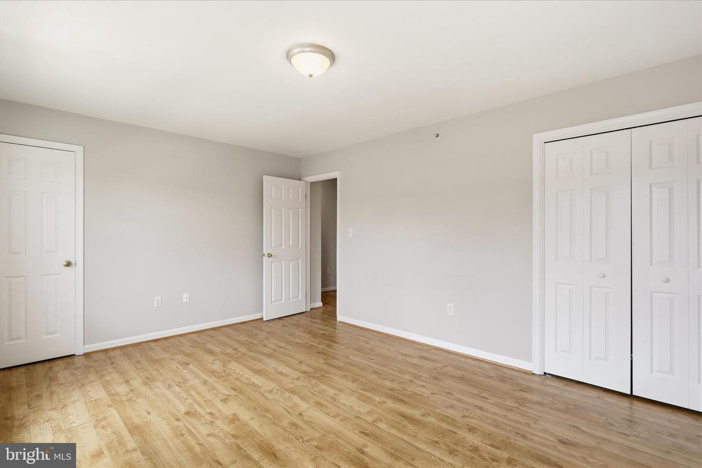 309 E Ridge Drive photo 20