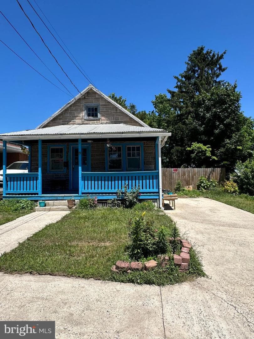 838 Georgia Avenue photo 6