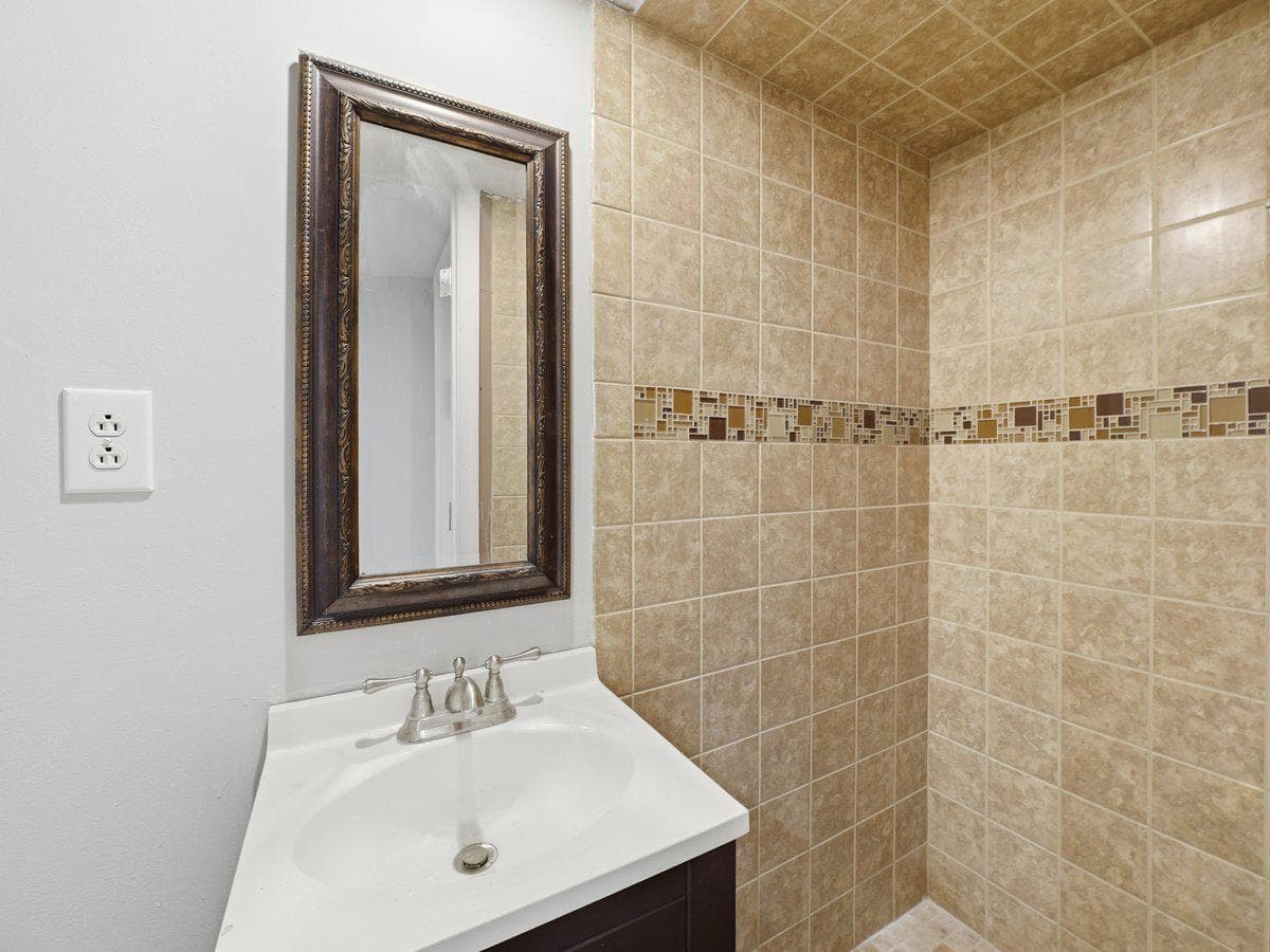 16808 Tammany Manor Road photo 33