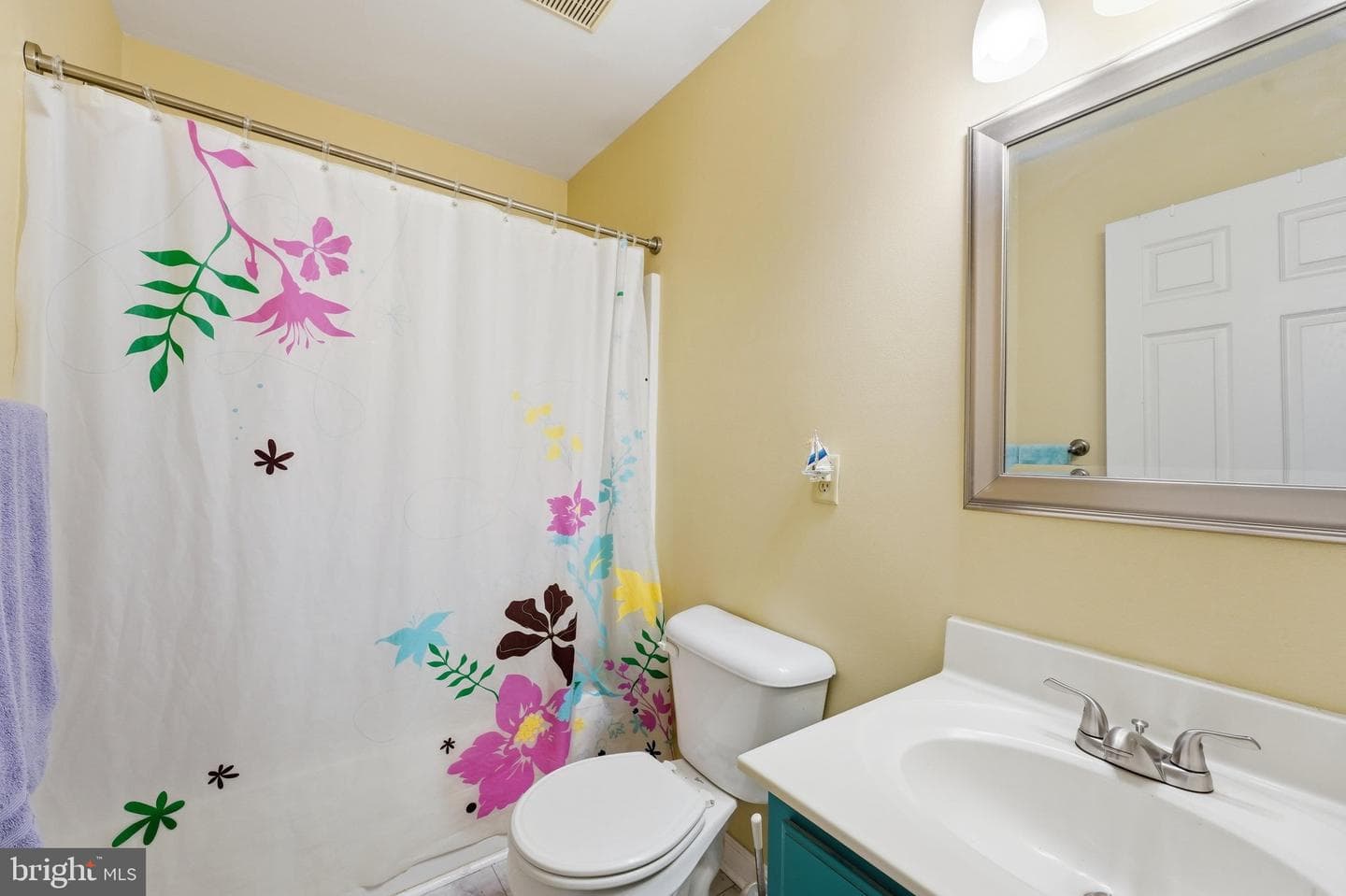547 Pangborn Boulevard photo 22