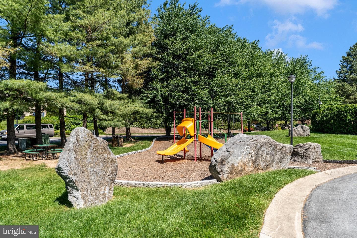 1257 Lindsay Lane photo 60