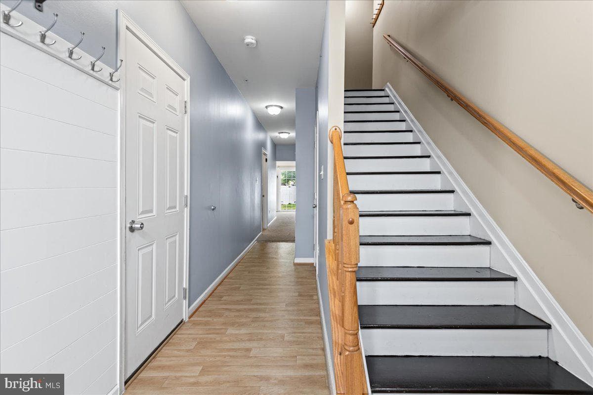 12921 Yellow Jacket Road photo 4