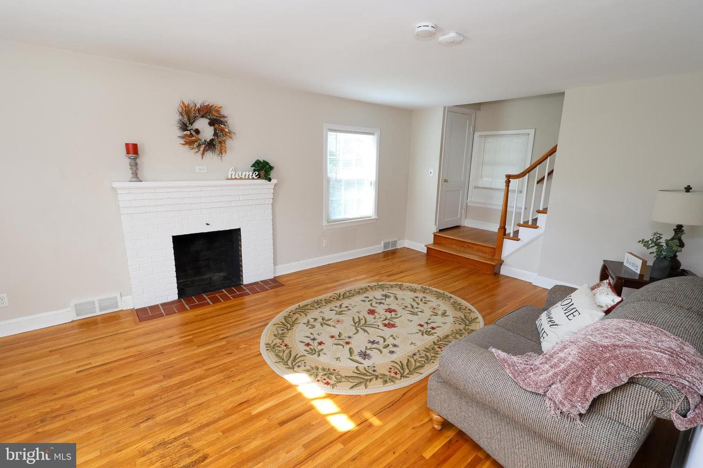 824 Armstrong Avenue photo 5