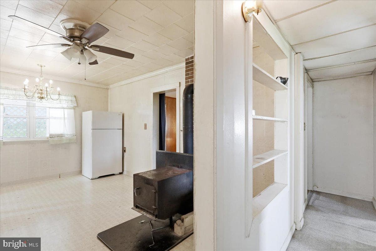 13844 Clear Spring Rd photo 17