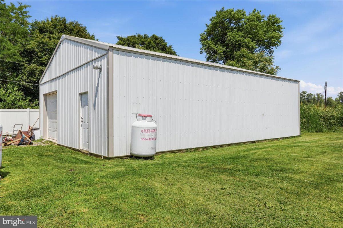13844 Clear Spring Rd photo 31