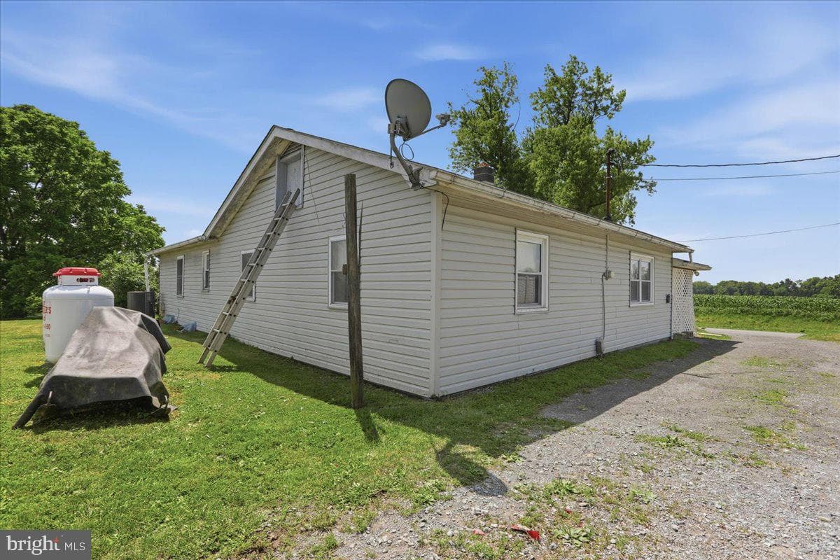 13844 Clear Spring Rd photo 32