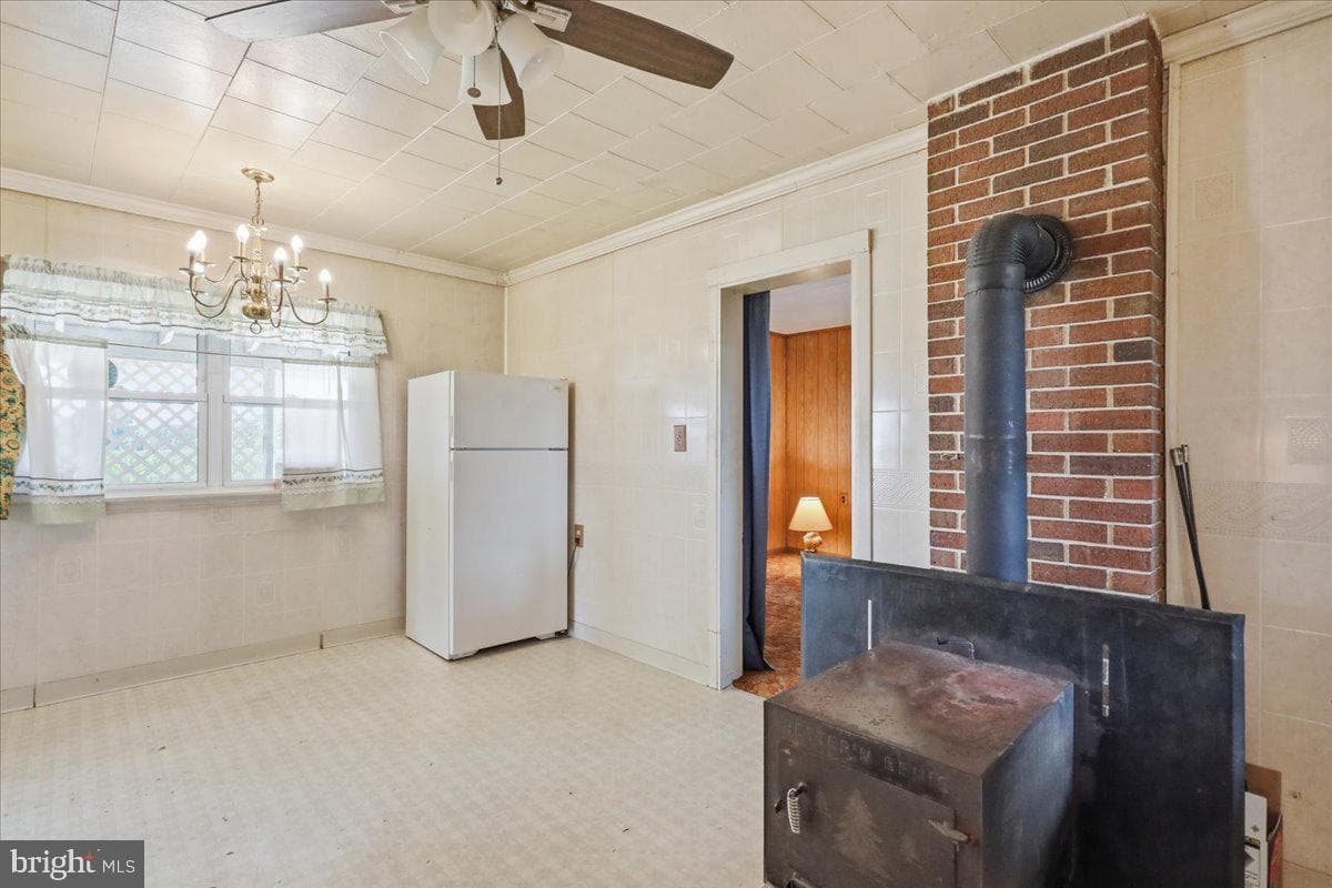 13844 Clear Spring Rd photo 9