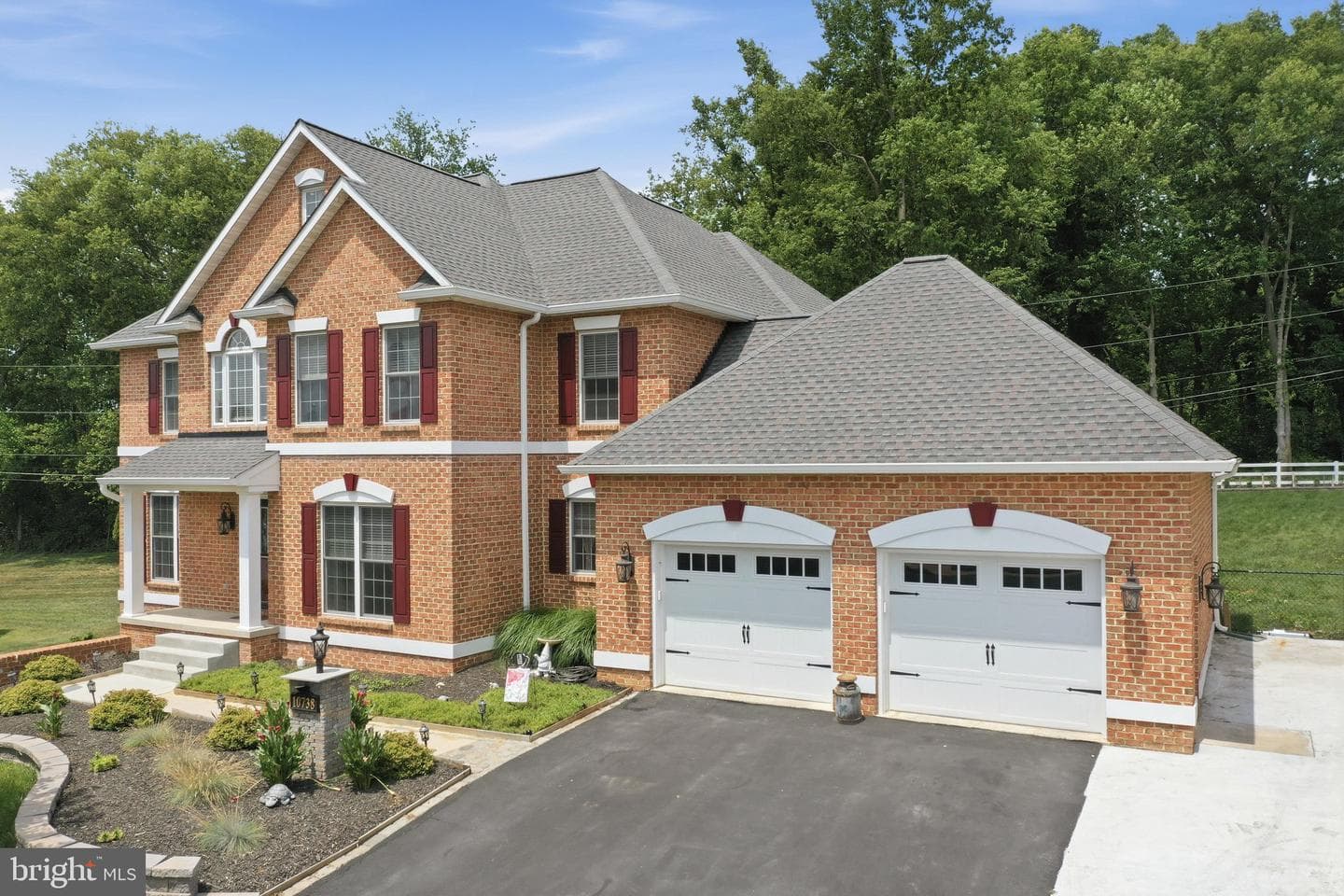 10738 Apple Tree Ln photo 4