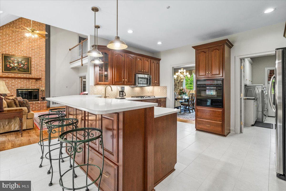 9743 Redamar Drive photo 13