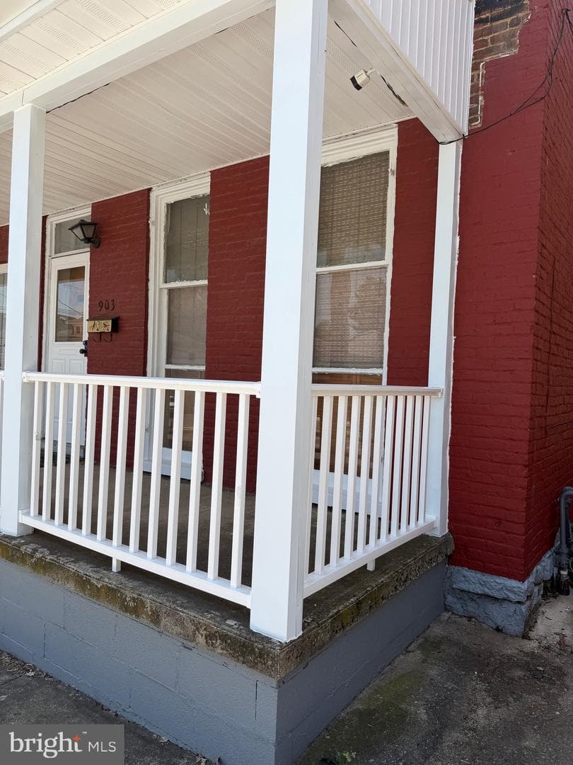 903 W Washington Street photo 3