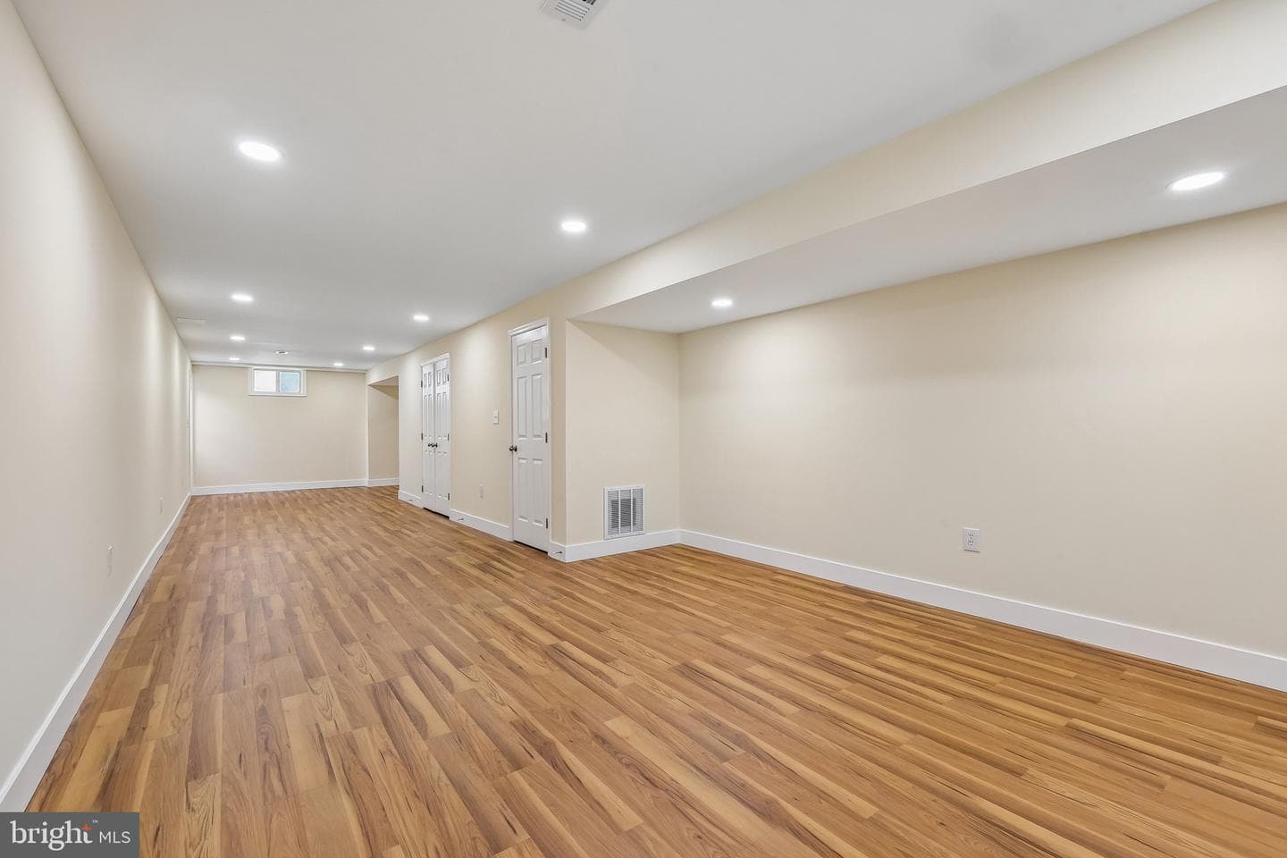 18122 Samuel Cir photo 21