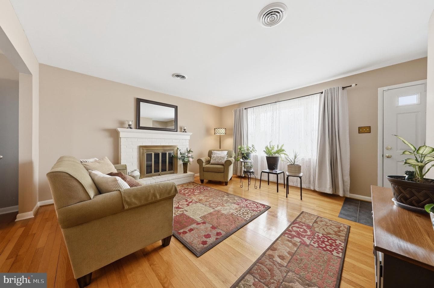 16913 Fairview Road photo 5