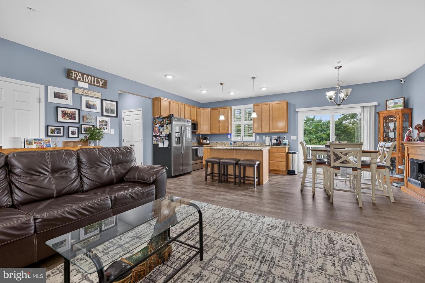 13862 Patriot Way photo 4