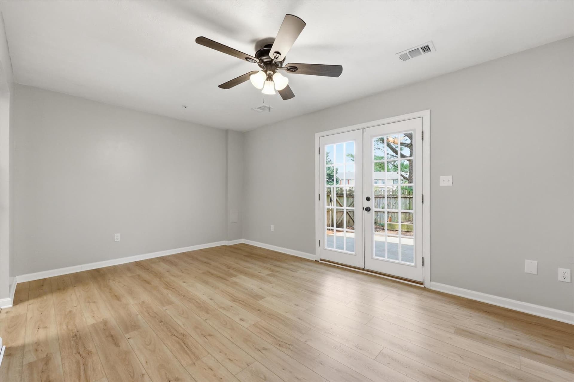 20116 Daniels Circle photo 7
