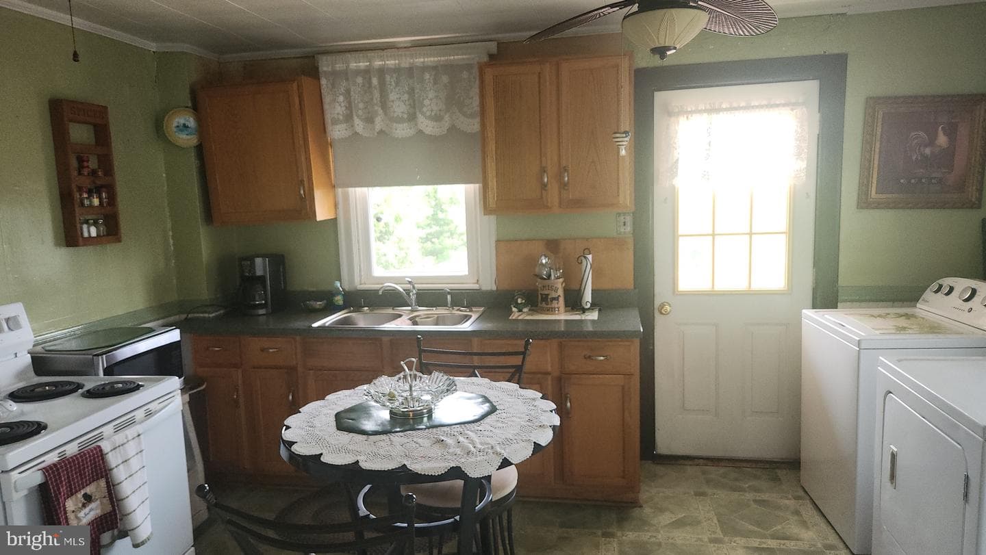 148 N Cannon Avenue photo 4