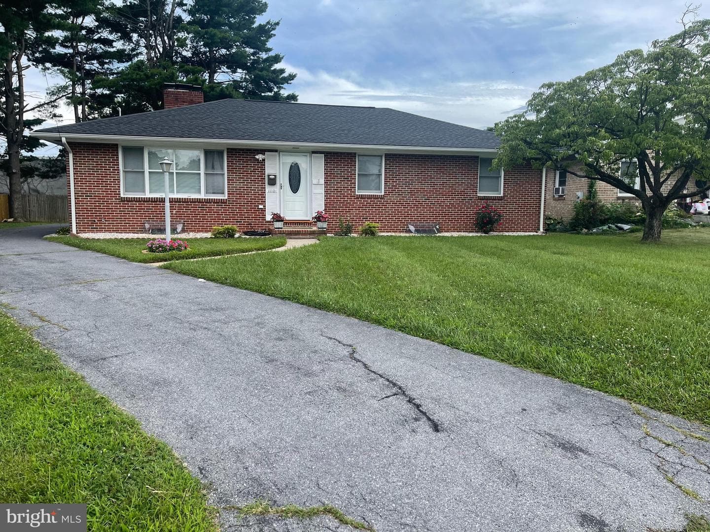 1110 Sherman Avenue photo 3
