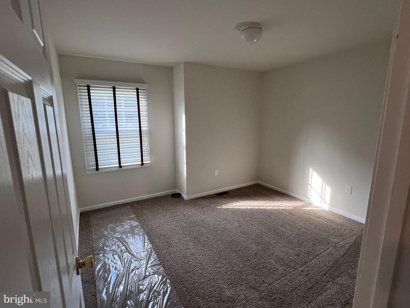 1230 Pinecrest Avenue photo 15