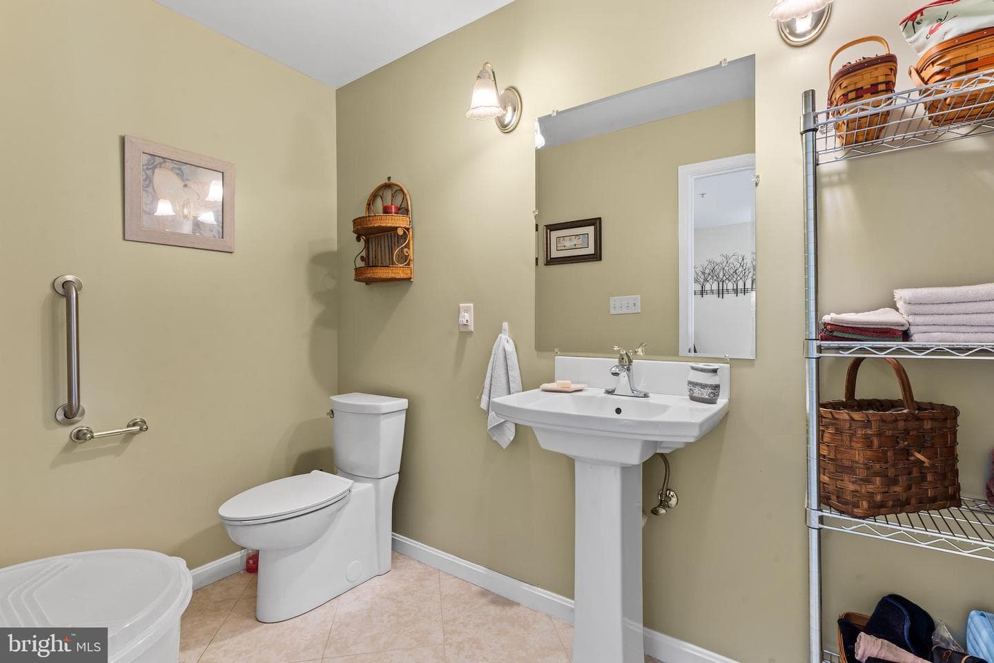 121 Chantilly Court photo 20