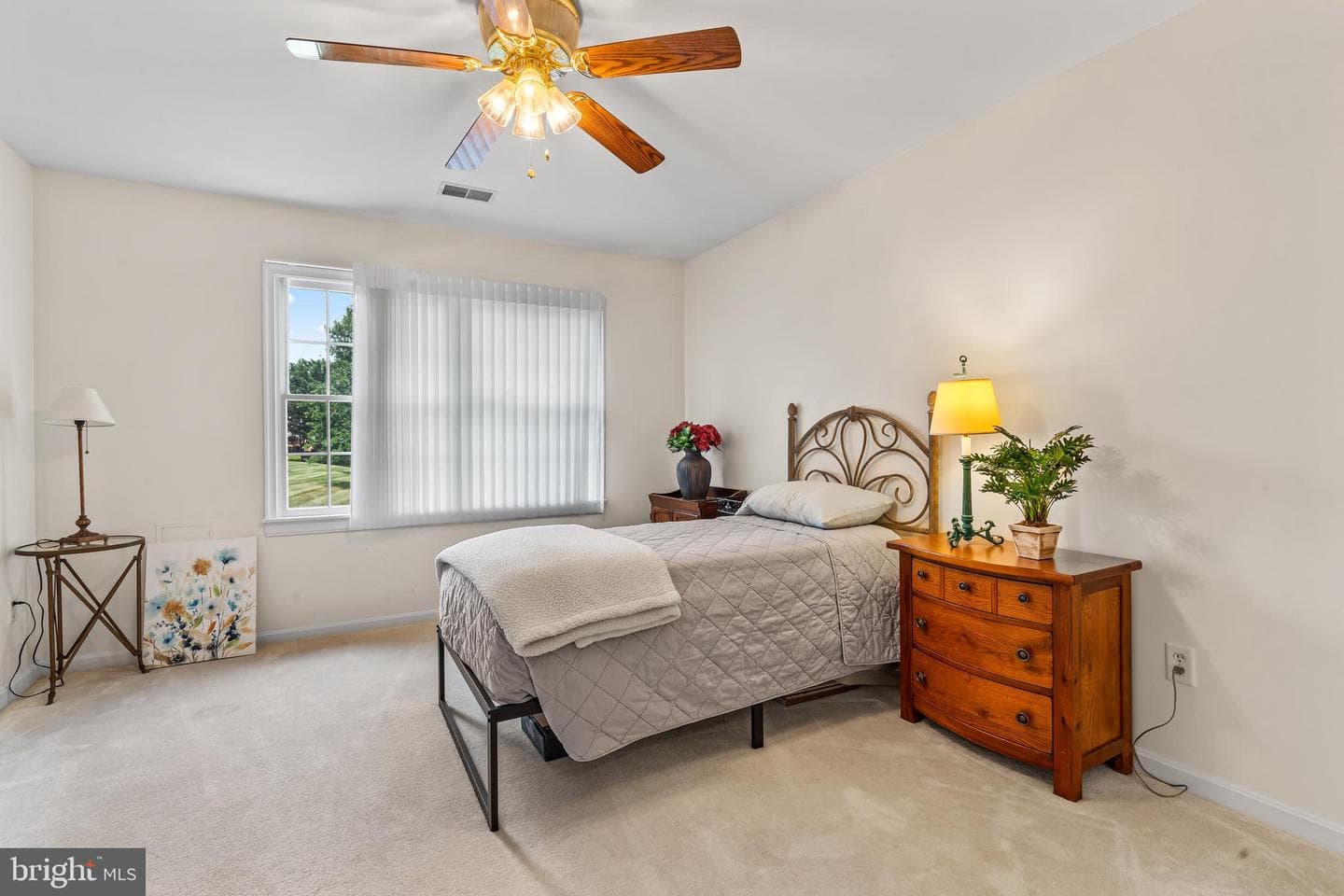 121 Chantilly Court photo 24
