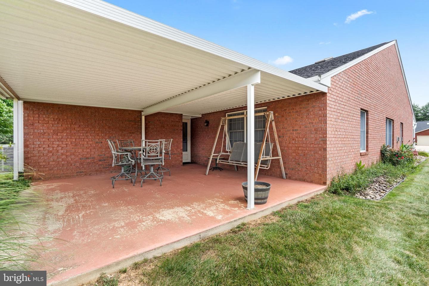 121 Chantilly Court photo 29