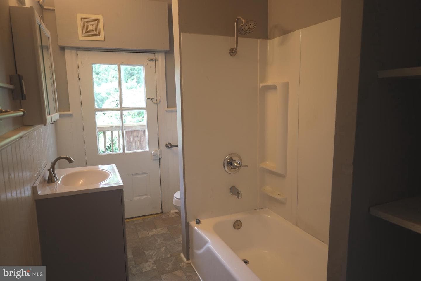 321 Mitchell Avenue photo 29