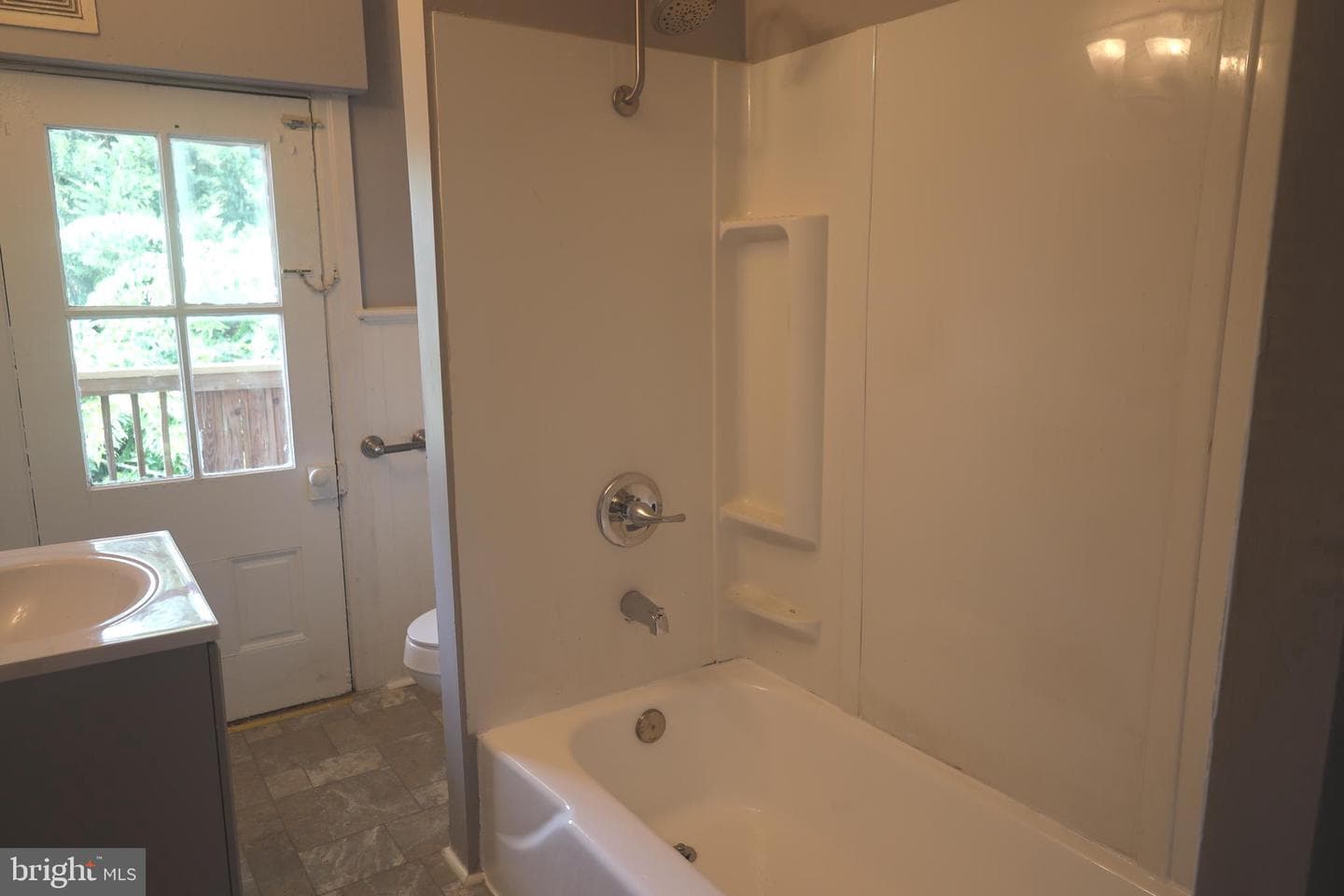 321 Mitchell Avenue photo 32