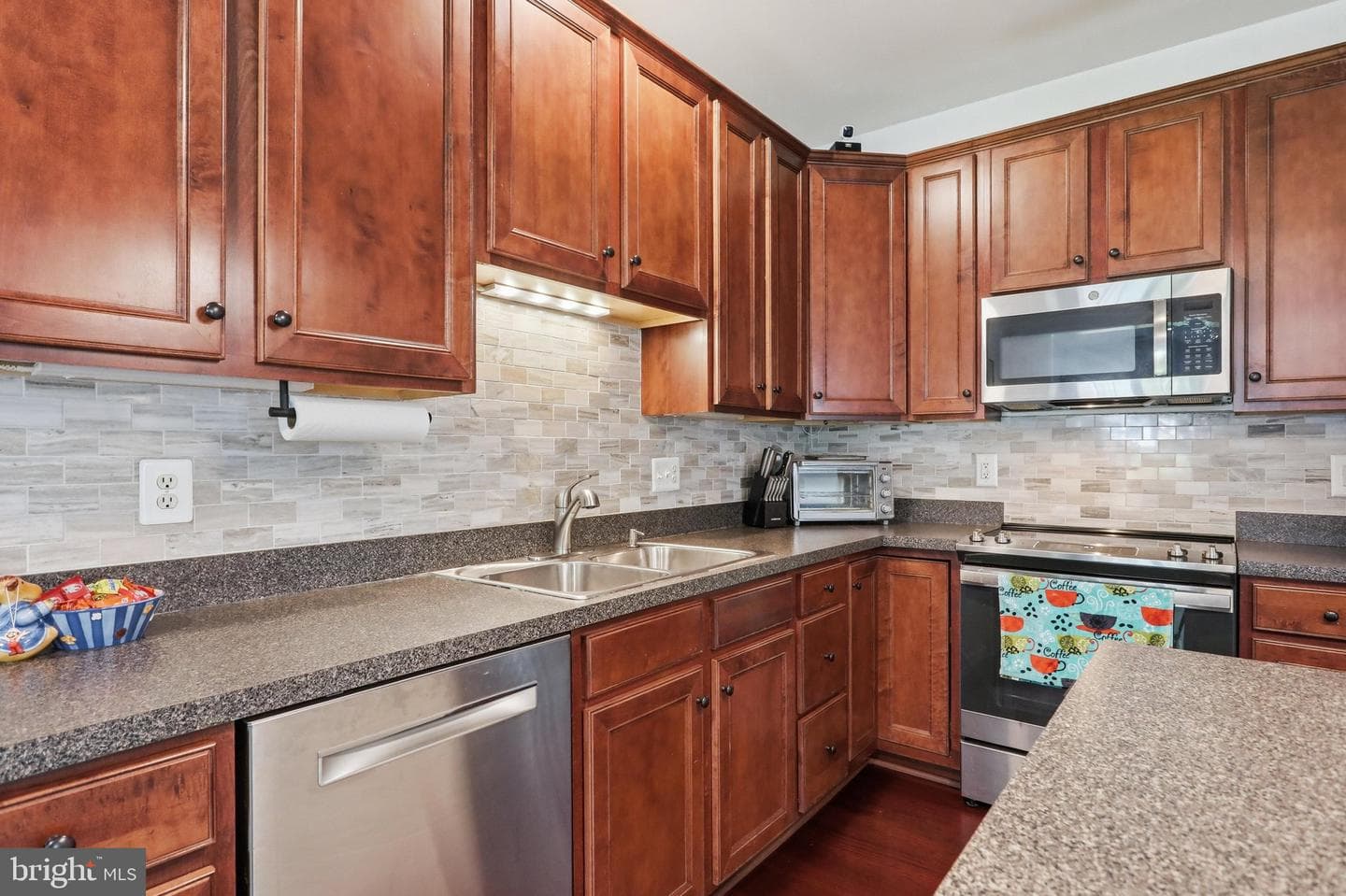 165 Brynwood Street photo 14