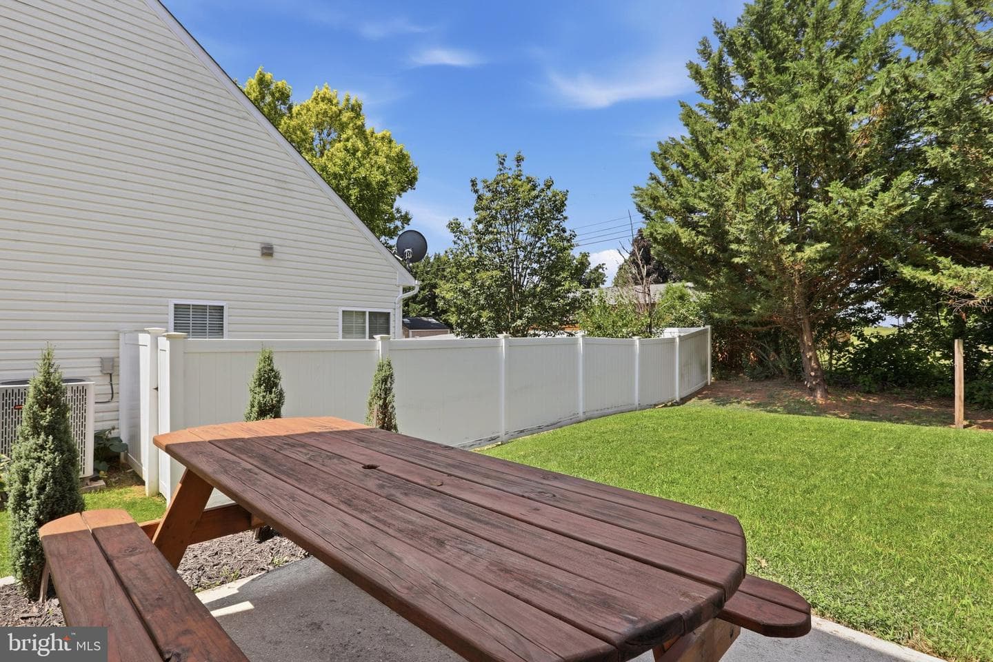 165 Brynwood Street photo 45