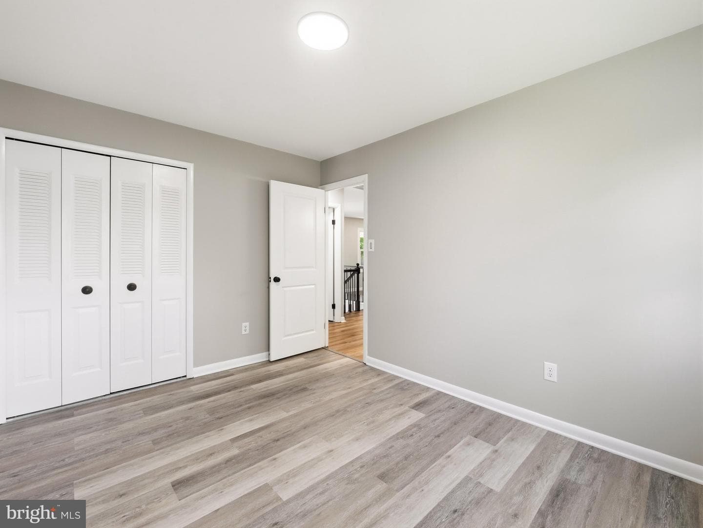 17608 Forest Glen Circle photo 20
