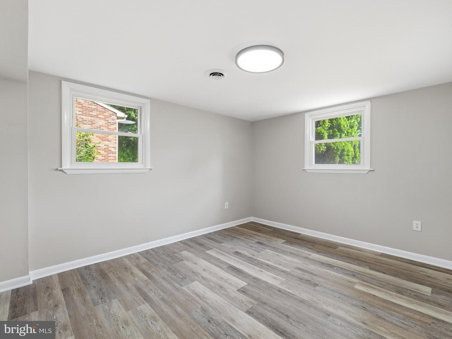17608 Forest Glen Circle photo 28