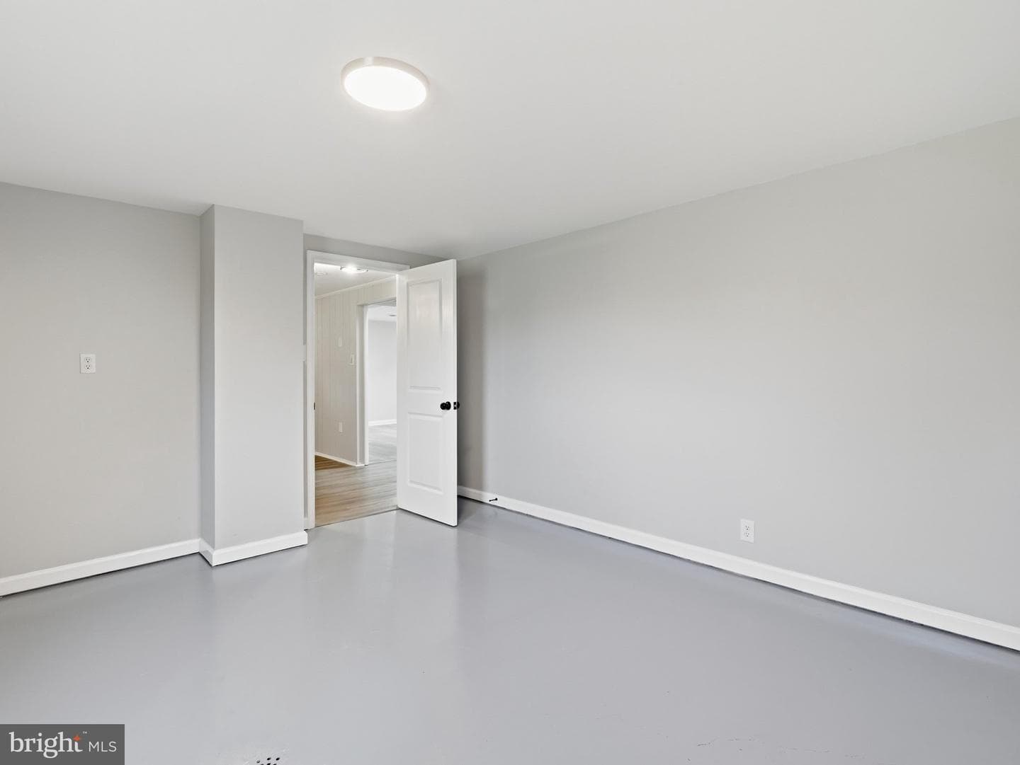 17608 Forest Glen Circle photo 29
